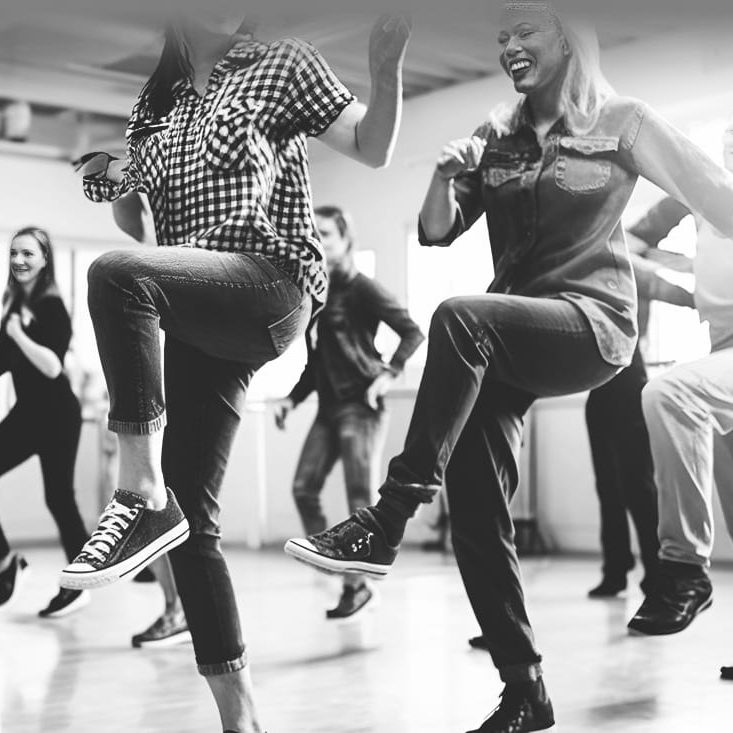 Line Dance Tanzkurse bei der Tanzschule MOVE!iT in Bietigheim-Bissingen, Ludwigsburg und Ingersheim